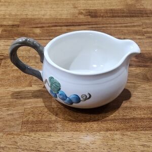 Metlox Poppytrail Sculptured Grape Gravy Boat